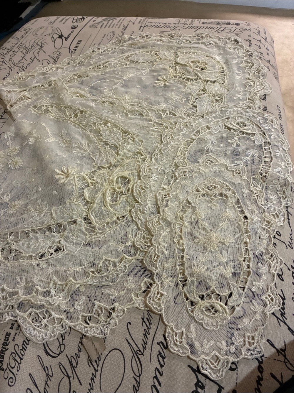 Antique Cream Lace Table Scarves